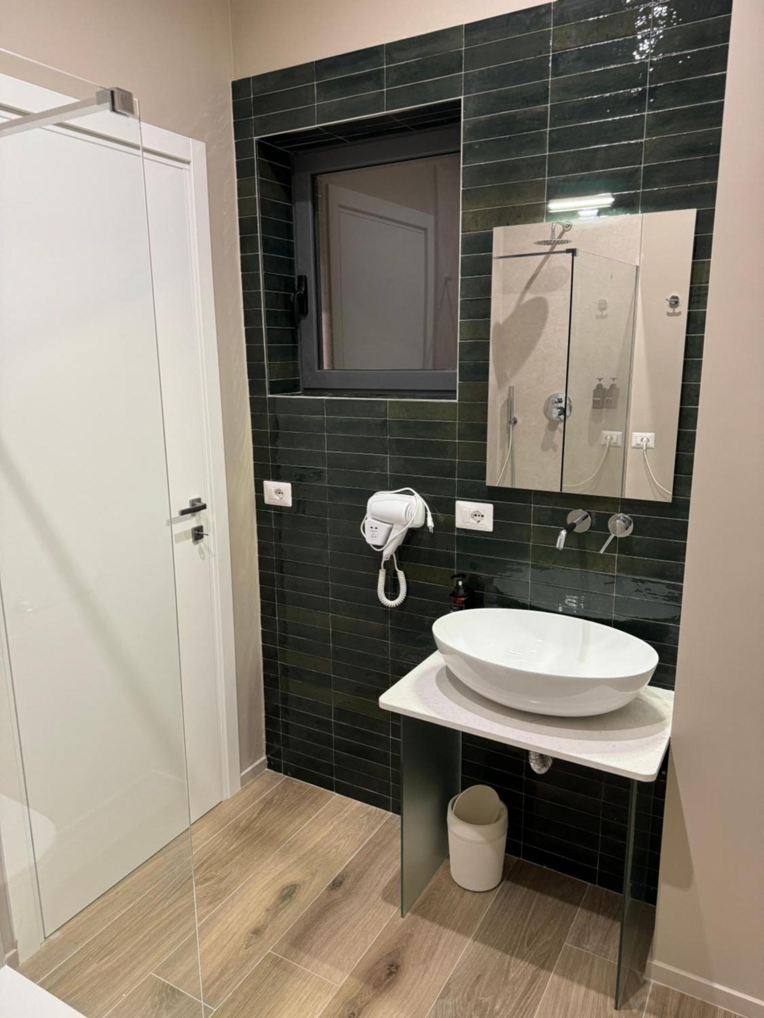 Dimora Fralu Hotel Bari Luaran gambar