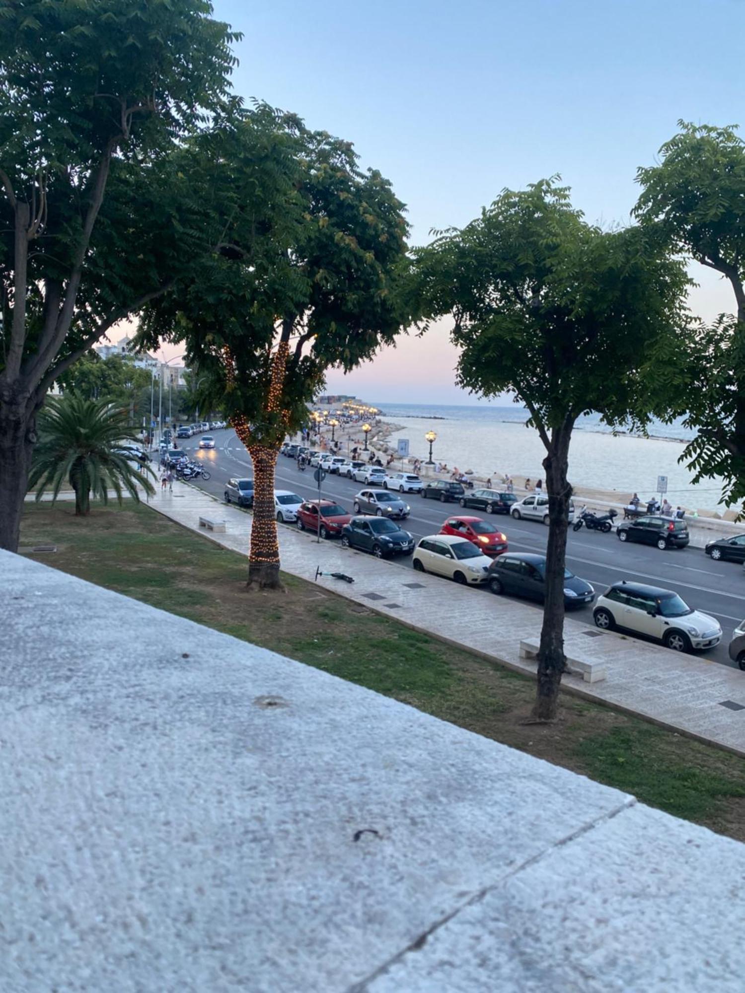Dimora Fralu Hotel Bari Luaran gambar